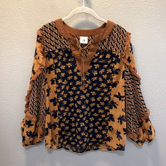 CAbi Harmony Flower Rio Ruffle Blouse Top Mustard Gold Blue #3953 Women’s Small - Picture 1 of 8